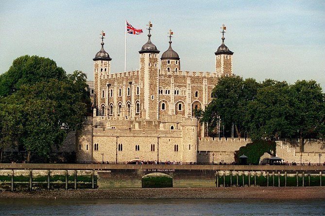 Tower of London & Crown Jewels Tour with Beefeater Meet & Greet - After the Beefeater: self-guided Tower time that you control