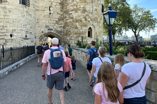 Tower of London for kids & families Private Guided Tour with pre-booked Tickets - Meeting at the Welcome Centre, and Getting There Without Stress