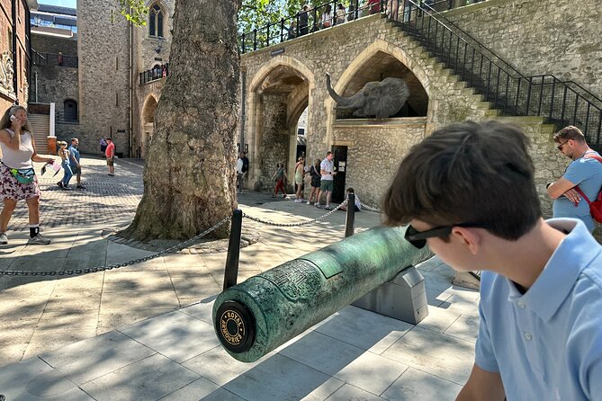 Tower of London for kids & families Private Guided Tour with pre-booked Tickets - Strollers, Steps, and Low Doorways: Plan Like a Parent