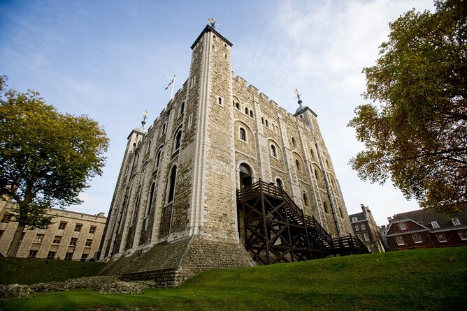 Tower of London: Opening Ceremony & Early Crown Jewels Access - Early Crown Jewels access: worth it if you love seeing without a crush