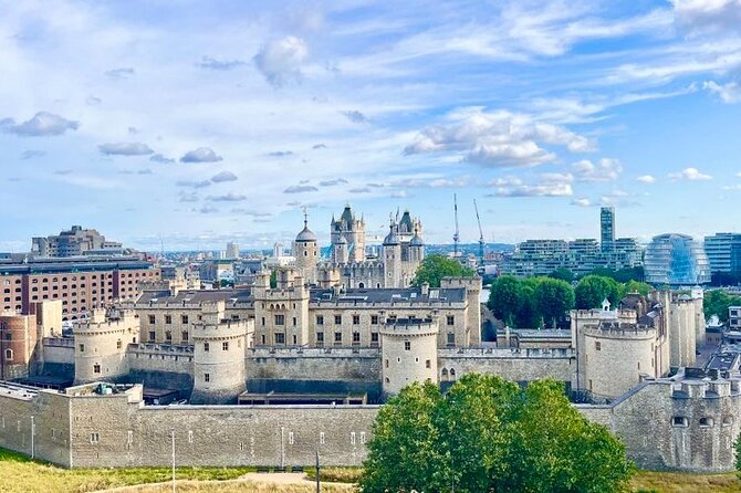 Tower of London Private Tour for Families and Friends - Why this private Tower of London tour fits families and friends