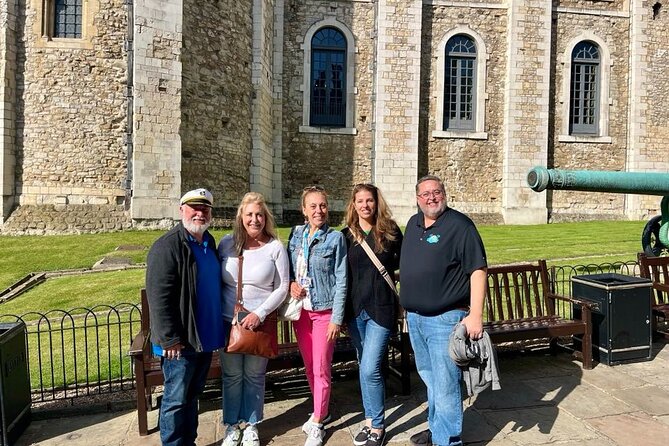 Tower of London Private Tour for Families and Friends - Wall Walk: London views plus a break from crowds