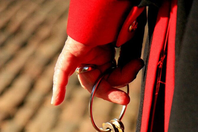 Tower of London Private Walking Tour - Crown Jewels: Short Time, Big Impact, and Legends You’ll Actually Remember