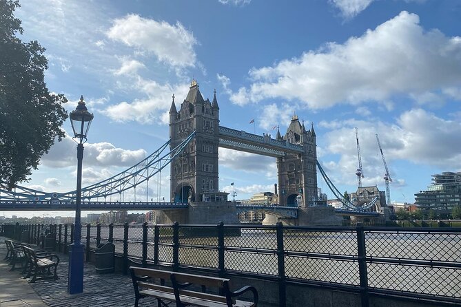 Tower of London Ticket with Audio Guide and Unlimited Entry Time - White Tower and the Armour displays: William the Conqueror to the Line of Kings