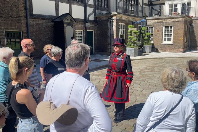 Tower of London: VIP After Hours Access & Ceremony of the Keys - Stops 4 to 6: White Tower, Tower Green, and St Peter ad Vincula