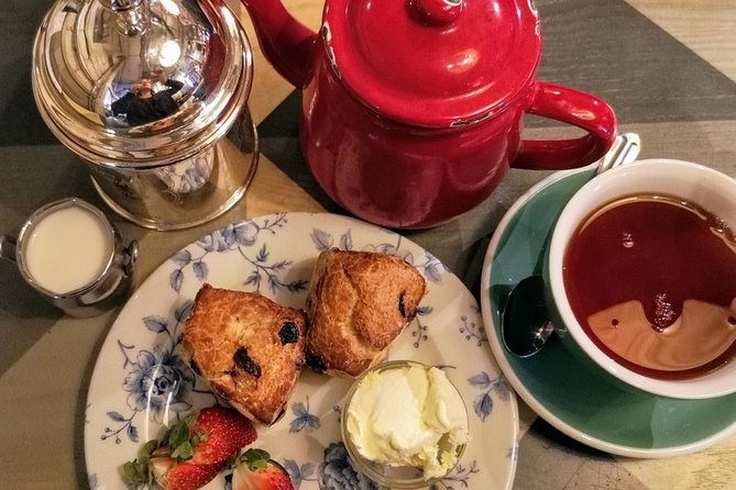 Traditional English Walking Food Tour With London Food Tours - The Calm Start: Tea, Coffee, and a Quick Reset