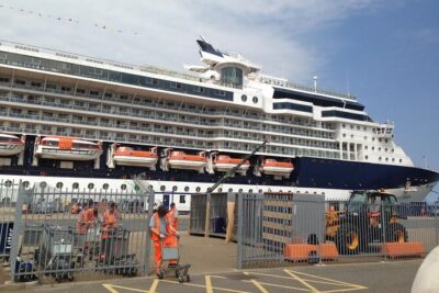 Transfer London to Southampton Cruise Terminal (extra luggage)