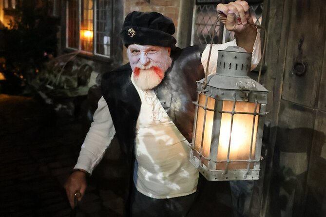 Tudor World Ghost Tour by Lantern light inside the building - What happens on the 55-minute lantern route inside Tudor World