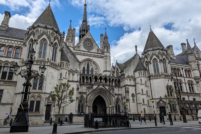Turmoil, Templars & Oliver Twist London's Squalor and Splendour - Stop 5: The London Silver Vaults and a surprising change of pace