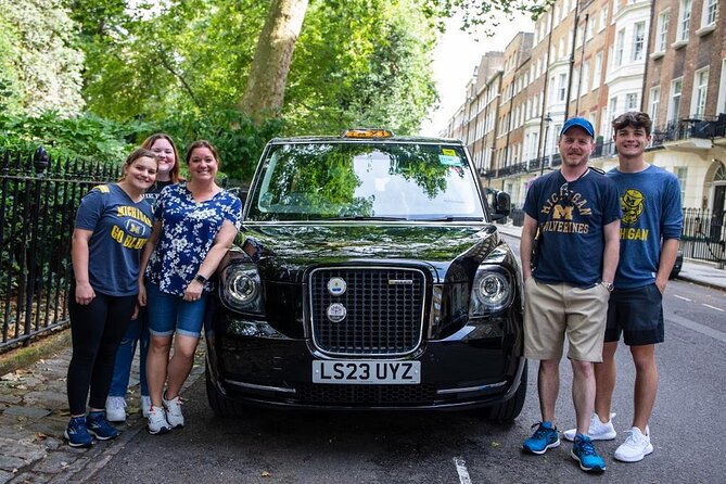 Ultimate 8h Extended Private Tour of London in a Black Cab - Westminster highlights: Buckingham, Parliament, Downing Street, and Guard Parade