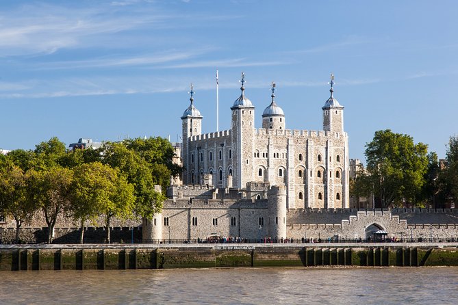 VIP Early Access: Opening Ceremony Tower of London & Bridge Entry - Tower Hill meeting, then straight into Tower energy