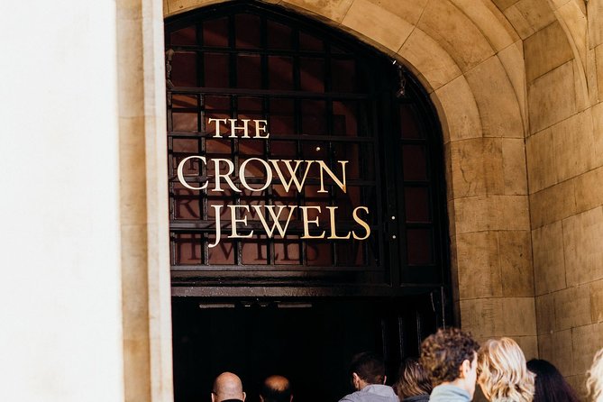 VIP Early Access Opening Ceremony Tower of London & River Cruise - Group Size, Audio Earpieces, and Walking Practicalities
