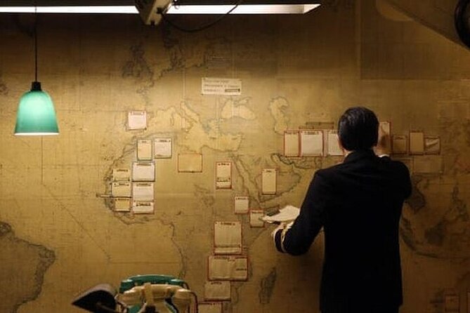 Visit Westminster Abbey & Churchill War Rooms & Westminster Tour - Westminster Abbey: your ticketed time and the long-queue reality