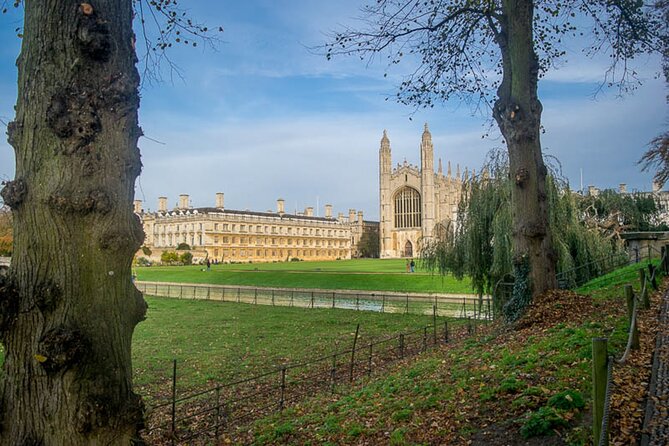 Walking Tour of Cambridge - What Makes the Guides Different (Jo, Paul, Dick, and More)