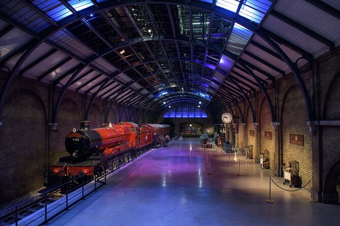 Warner Bros. Studio Harry Potter Tour with Superior Transport from London - Hogwarts Express and Platform 9 3/4 photo time, plus how to pace it