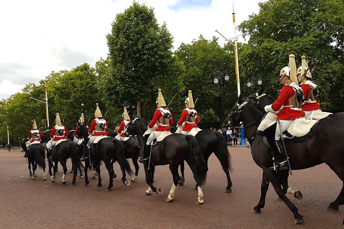 Westminster 3 Hour Walking Tour and Visit of Churchill War Rooms - Westminster Abbey: the 1000-year “crown moment” stop