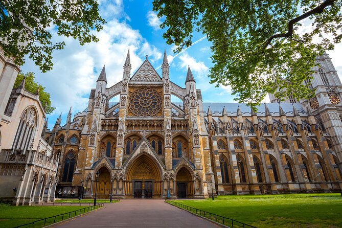 Westminster Abbey Priority Access & Big Ben, Buckingham Tour - Parliament Square, Big Ben, and the Houses of Parliament Views From Outside