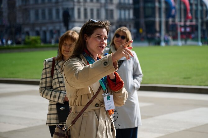 Westminster Abbey Tour with Guard Change & Big Ben - Walking time, crowd time, and how to prepare like a London regular