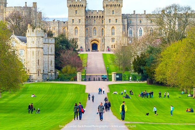 Windsor Castle & St George's Chapel Private 3-hour Walking Tour - Why this private Windsor tour feels worth the money