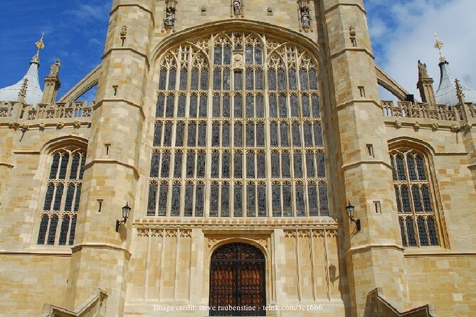 Windsor Castle & St George's Chapel Private 3-hour Walking Tour - Windsor town first: where the walk sets the stage