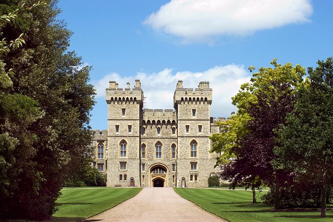 Windsor Castle, Stonehenge, and Oxford Day Trip from London - One booking, three England moods