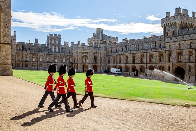 Windsor Castle Tour from London with Optional Lunch or London Eye - Security lines and how to manage your time