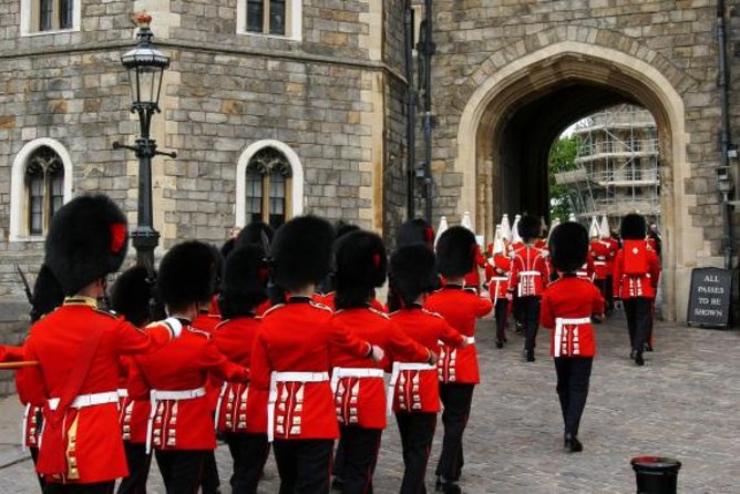 Windsor Independent Day Trip from London with Private Driver - Changing of the Guard: colorful, but watch the timing