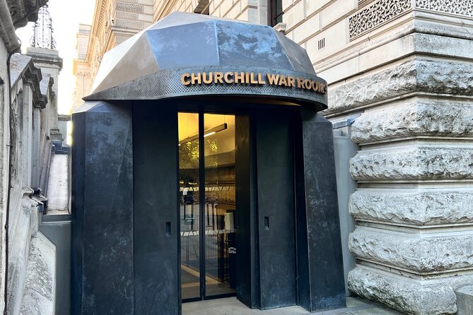 Winston Churchill & London in World War II Walking Tour - Horse Guards Parade: a fast photo moment with big visual payback