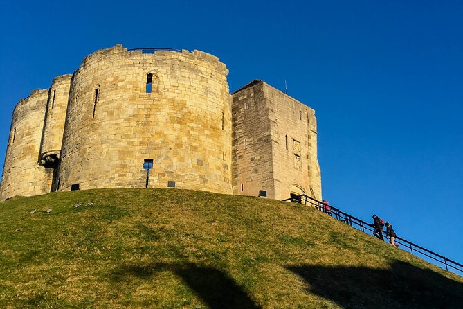York 3-Hour Photography Walking Tour - Shambles and Fossgate: getting street shots without the stress