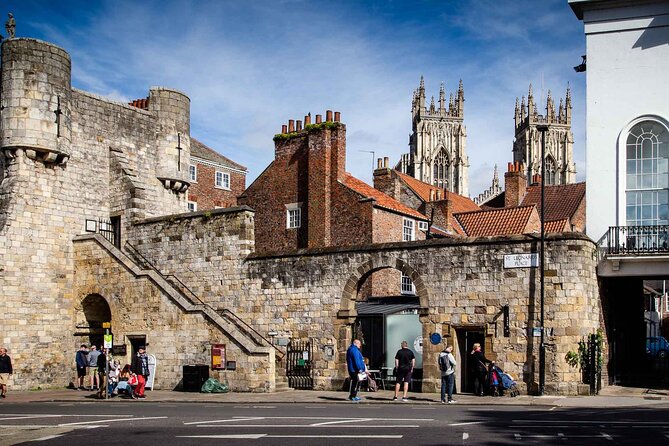 York 3-Hour Photography Walking Tour - Shambles Market and Museum Gardens: from street energy to Roman remains