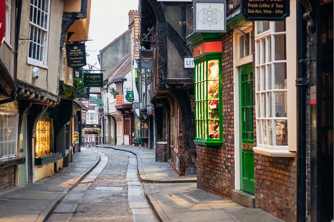 York Historical Gems Tour & A Taste of York Chocolate - A 75-minute detective walk from Davygate to Whip-Ma-Whop-Ma Gate