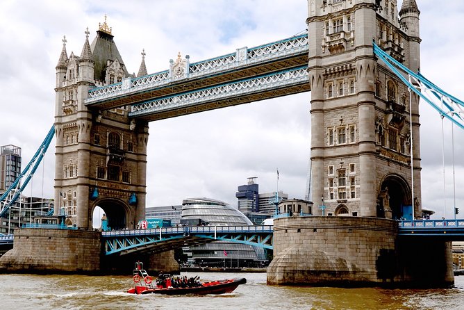 Your Own Boat! - Who Should Book This Thames Tigers Private Boat